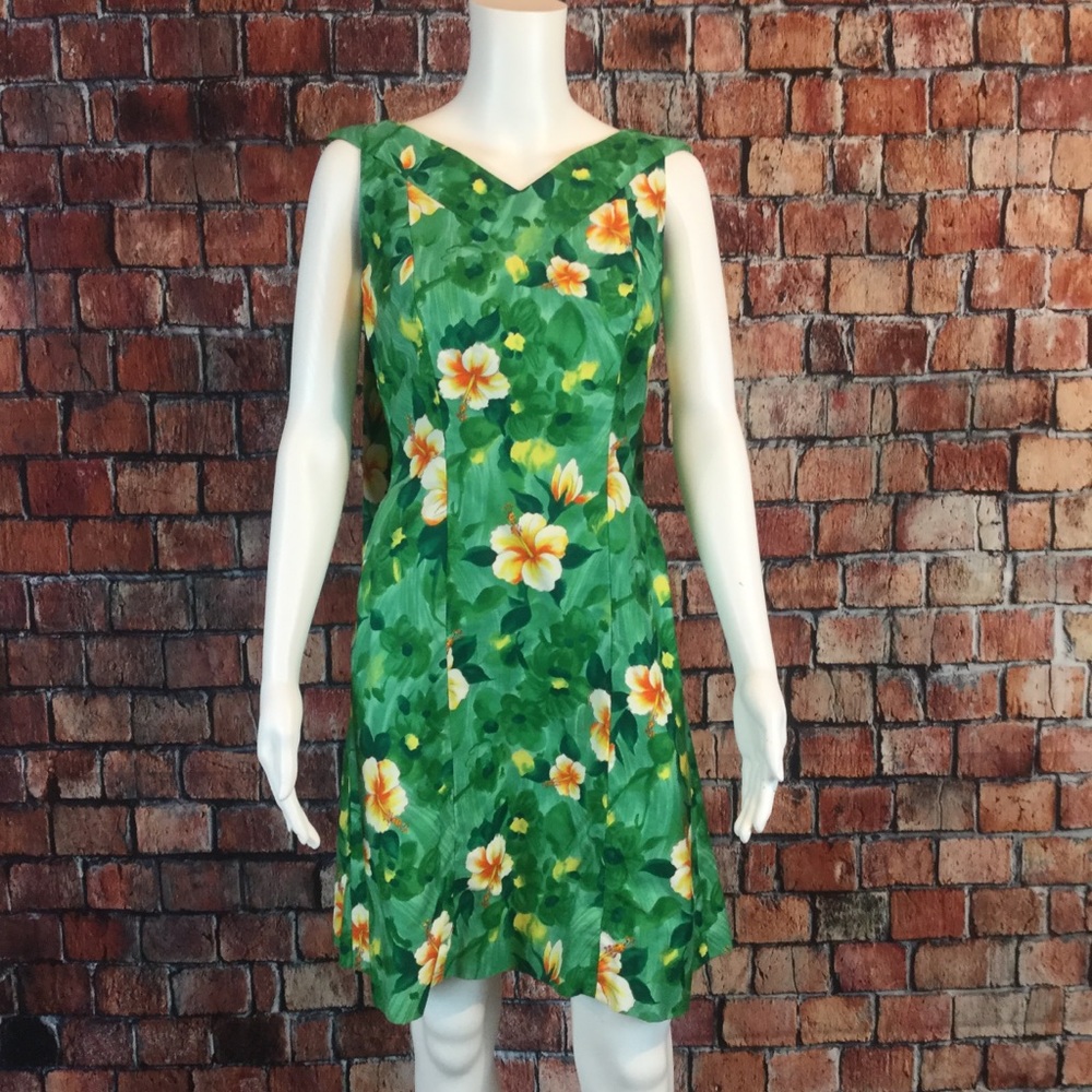 SOLD Vintage Hawaiian Dress